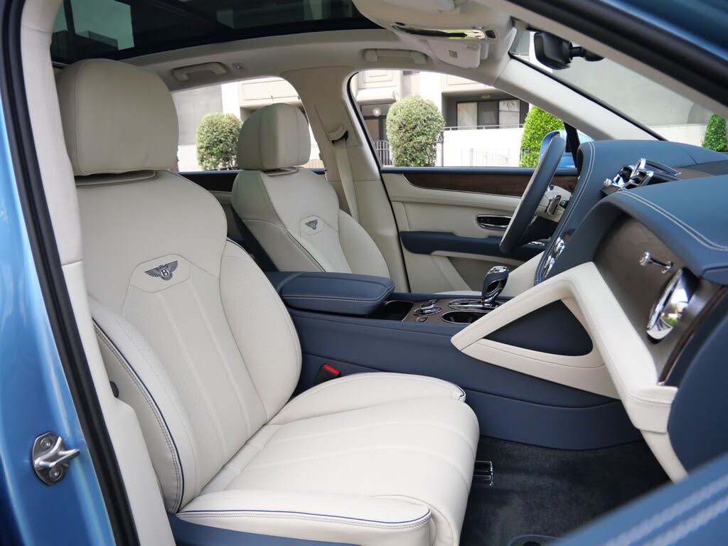 2026 Bentley Bentayga V8 AWD photo 24