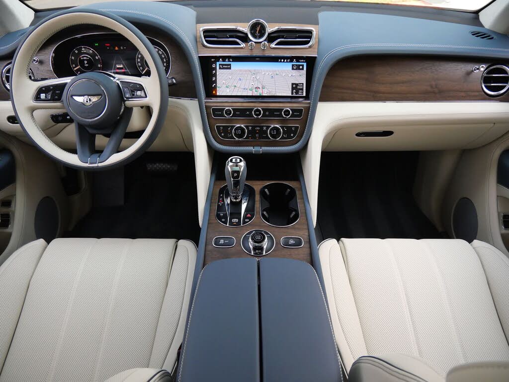 2026 Bentley Bentayga V8 AWD photo 4