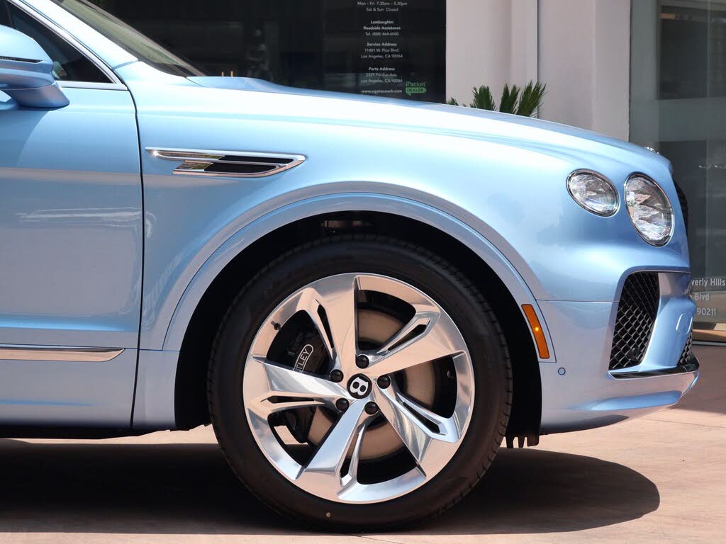 2026 Bentley Bentayga V8 AWD photo 6