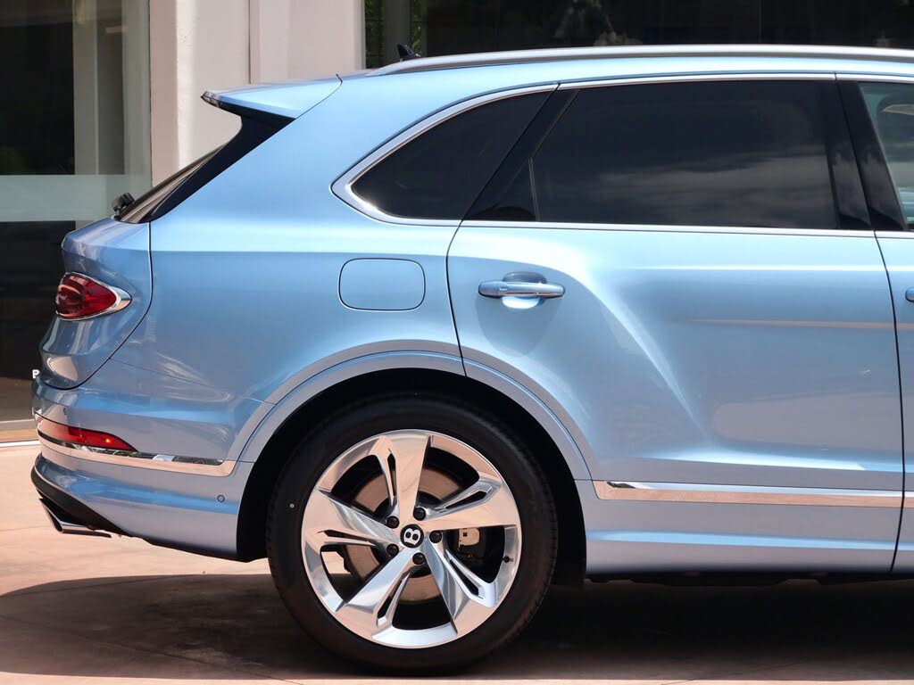 2026 Bentley Bentayga V8 AWD photo 9