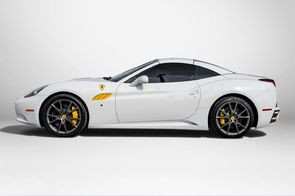 2014 Ferrari California Roadster photo 11