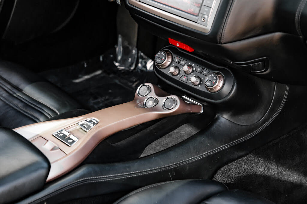 2014 Ferrari California Roadster photo 22