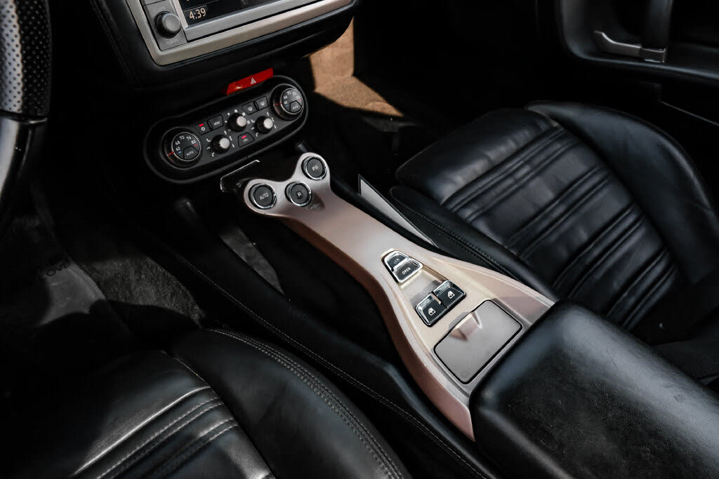 2014 Ferrari California Roadster photo 24