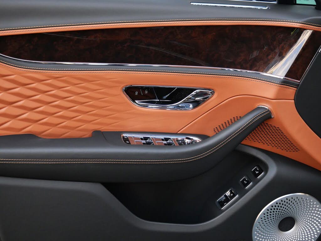 2026 Bentley Flying Spur Azure AWD photo 15