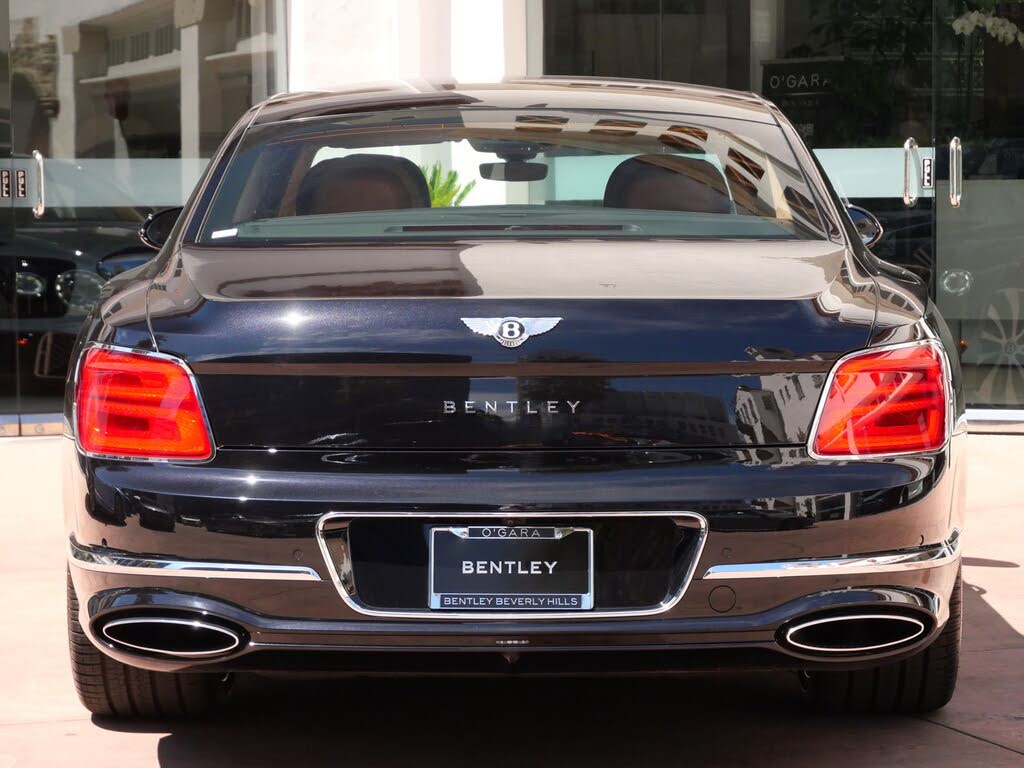 2026 Bentley Flying Spur Azure AWD photo 7