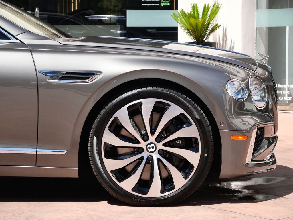 2026 Bentley Flying Spur AWD photo 6