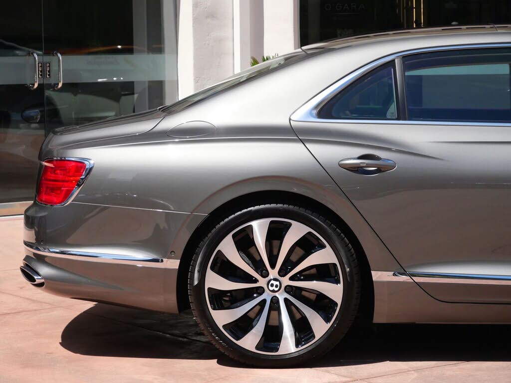 2026 Bentley Flying Spur AWD photo 8