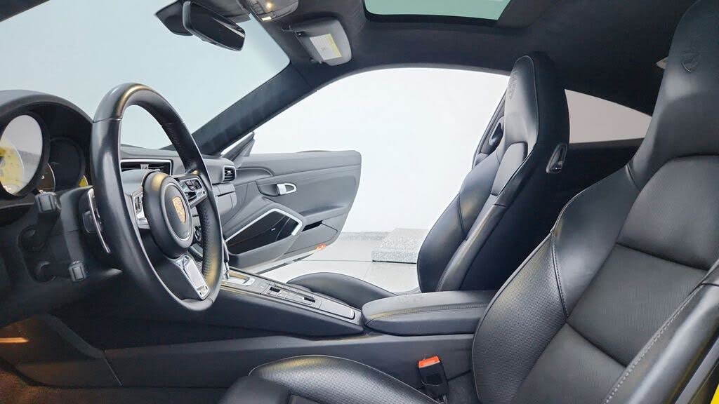 2017 Porsche 911 Turbo S Coupe AWD photo 15 of 24