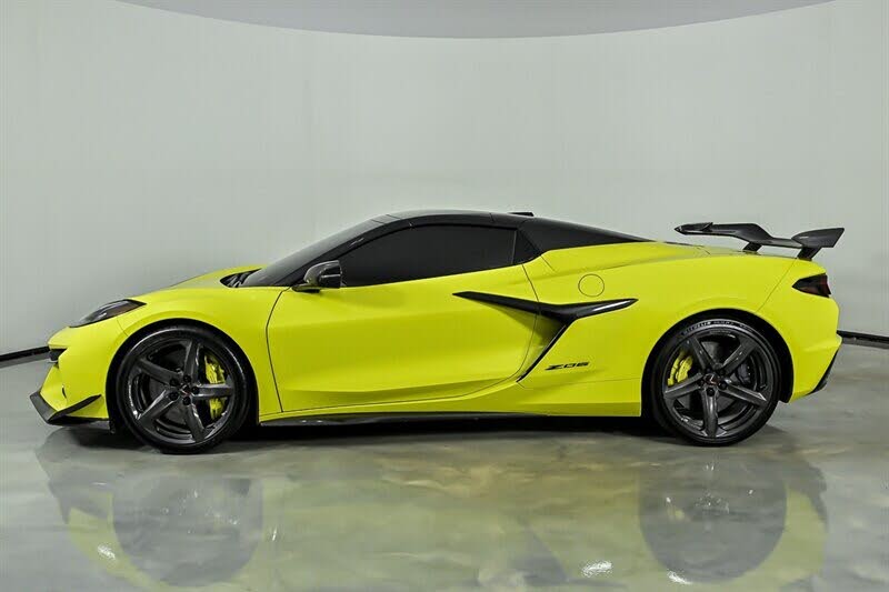 2024 Chevrolet Corvette Z06 3LZ Convertible RWD photo 13