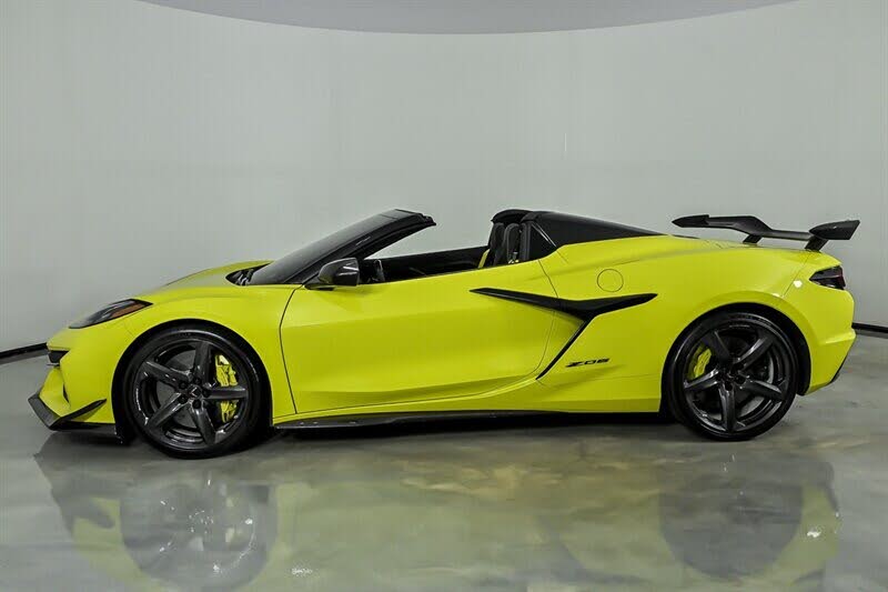 2024 Chevrolet Corvette Z06 3LZ Convertible RWD photo 7