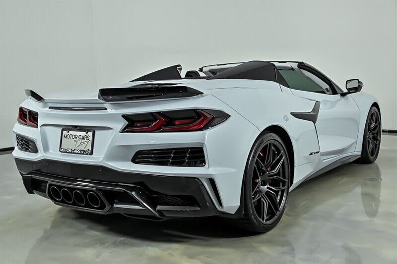 2023 Chevrolet Corvette Z06 3LZ Convertible RWD photo 11