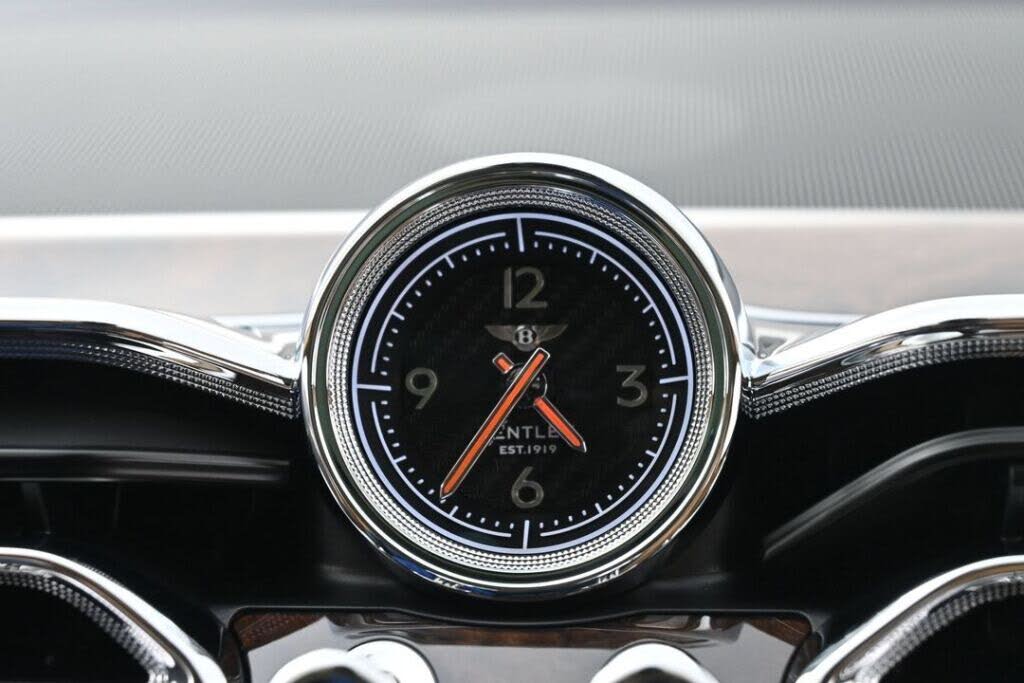 2026 Bentley Bentayga Azure V8 AWD photo 23
