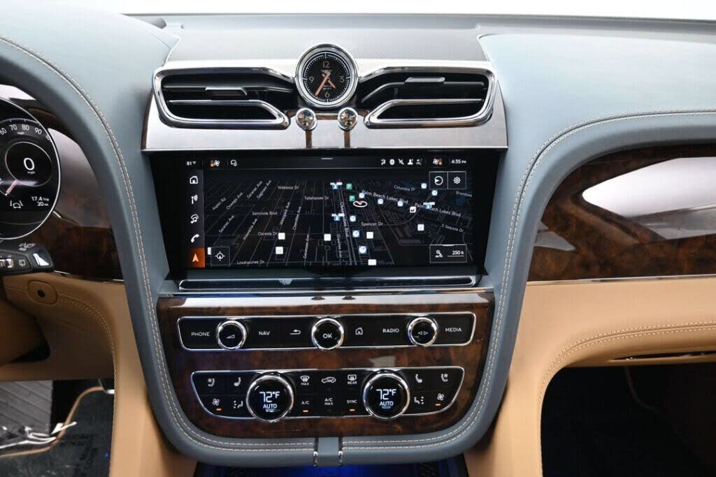 2026 Bentley Bentayga Azure V8 AWD photo 6