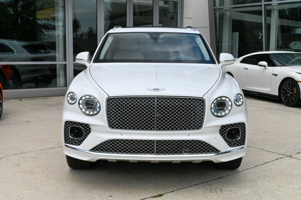 2023 Bentley Bentayga Azure V8 AWD photo 2