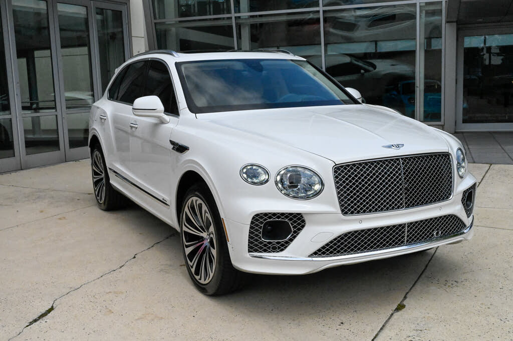 2023 Bentley Bentayga Azure V8 AWD photo 3