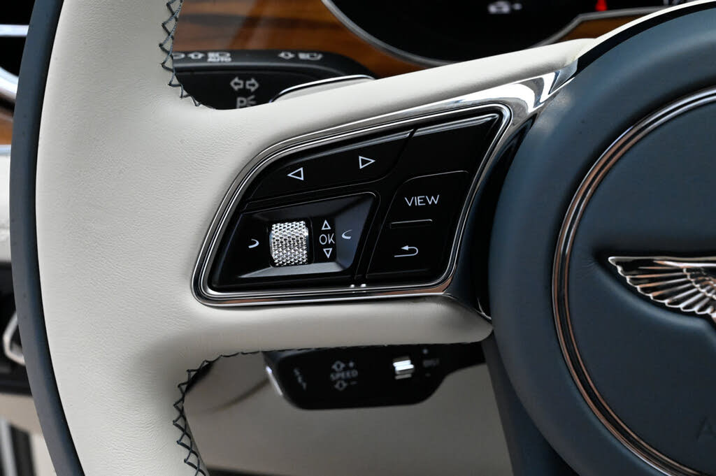 2023 Bentley Bentayga Azure V8 AWD photo 24
