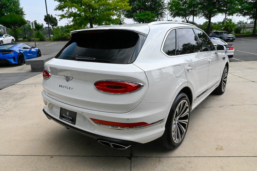 2023 Bentley Bentayga Azure V8 AWD photo 5