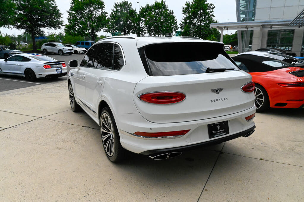 2023 Bentley Bentayga Azure V8 AWD photo 7
