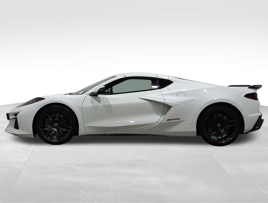 2025 Chevrolet Corvette Z06 1LZ Coupe RWD photo 10