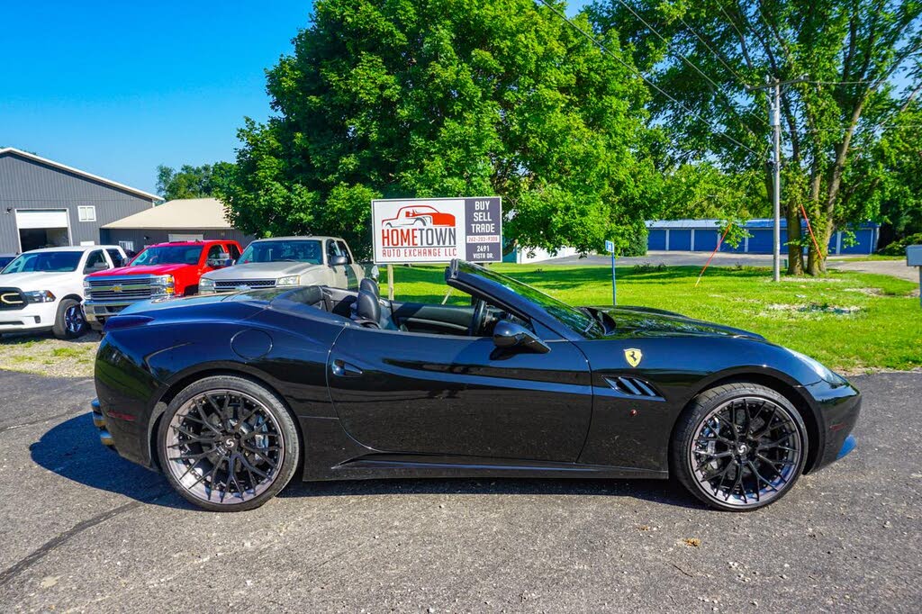 2011 Ferrari California Roadster photo 12