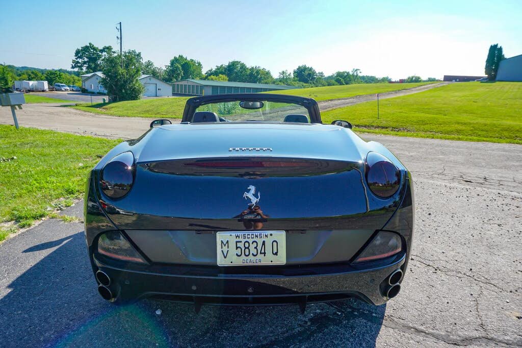 2011 Ferrari California Roadster photo 14