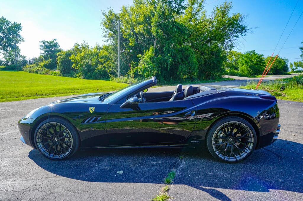 2011 Ferrari California Roadster photo 16