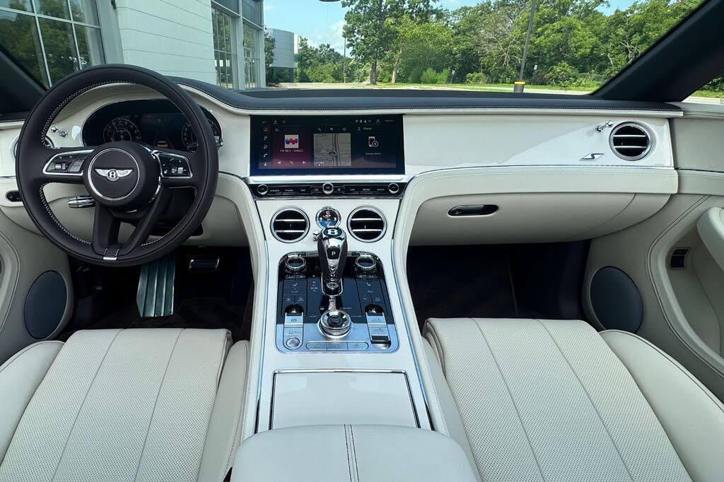 2026 Bentley Continental GTC AWD photo 4