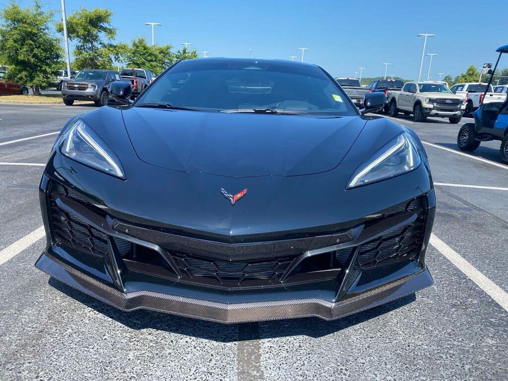 2025 Chevrolet Corvette Z06 3LZ Coupe RWD photo 2