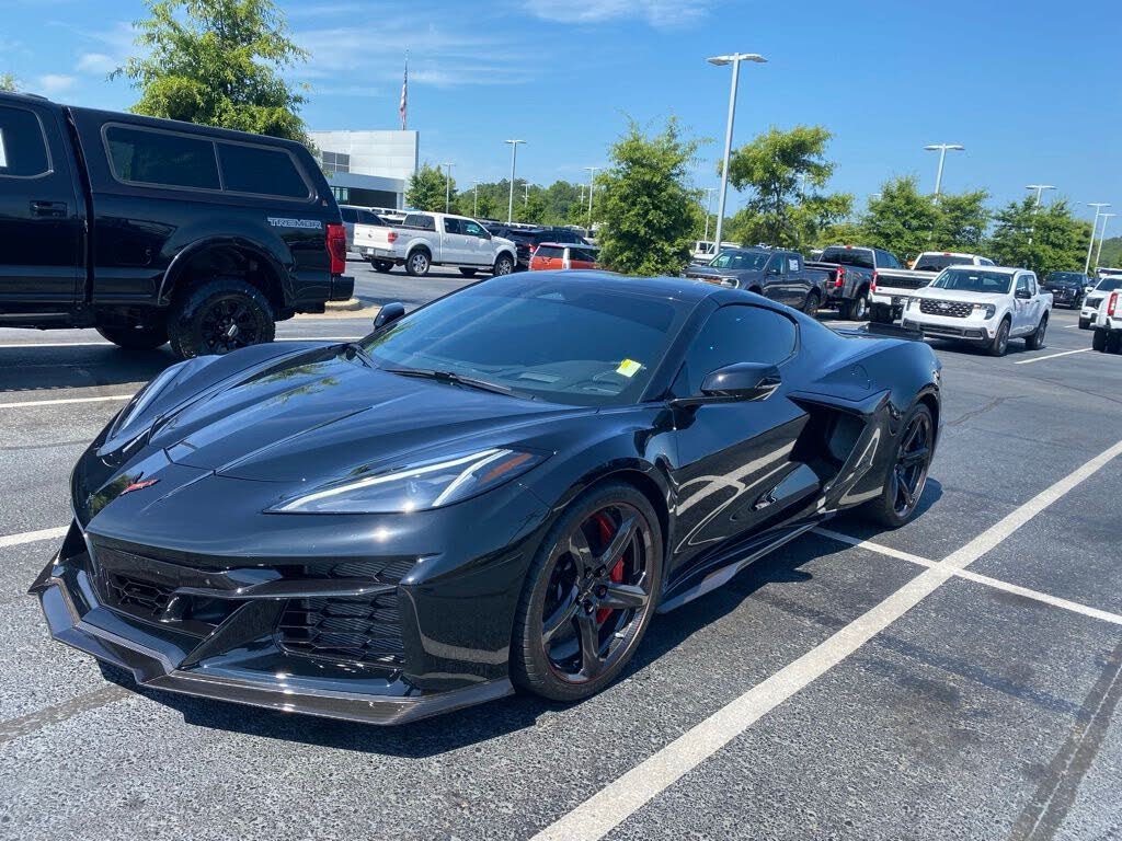 2025 Chevrolet Corvette Z06 3LZ Coupe RWD photo 3