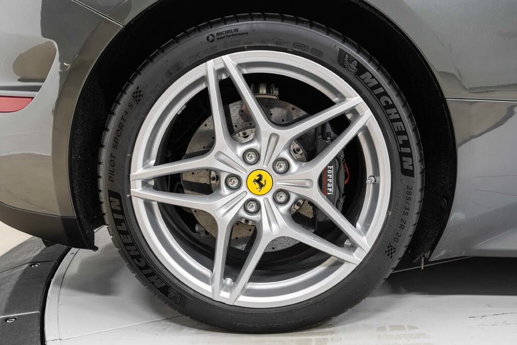 2016 Ferrari California T Roadster photo 14