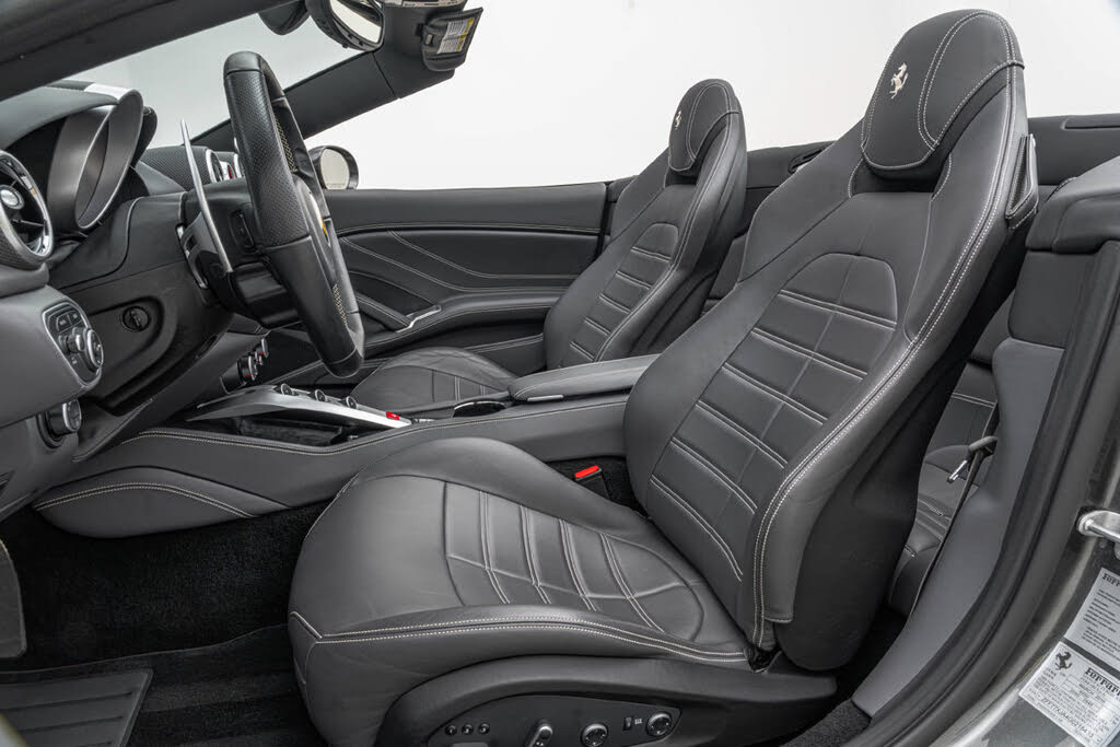 2016 Ferrari California T Roadster photo 5