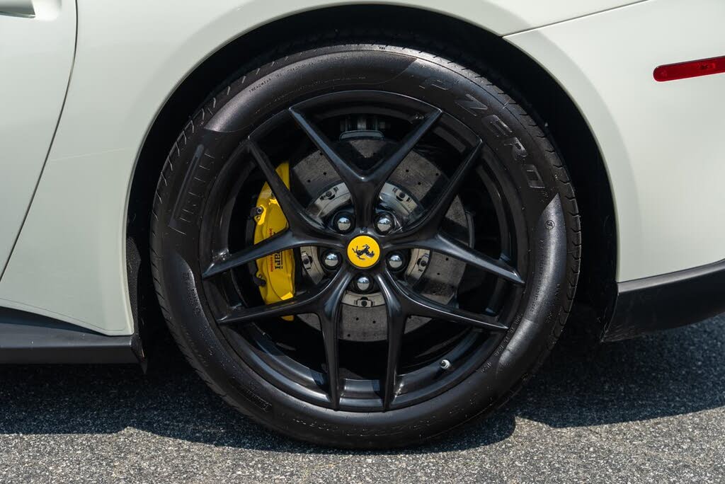 2017 Ferrari F12 Berlinetta Coupe photo 10