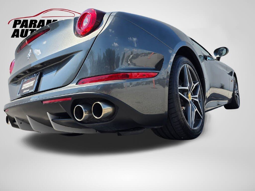 2015 Ferrari California T Roadster photo 18