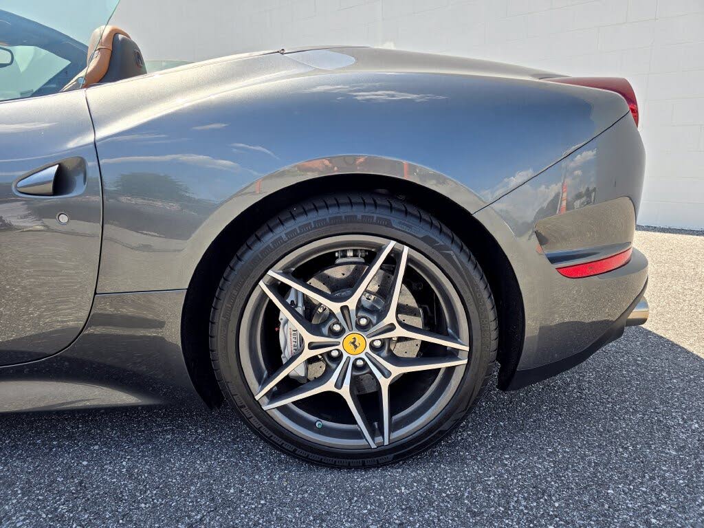 2015 Ferrari California T Roadster photo 7