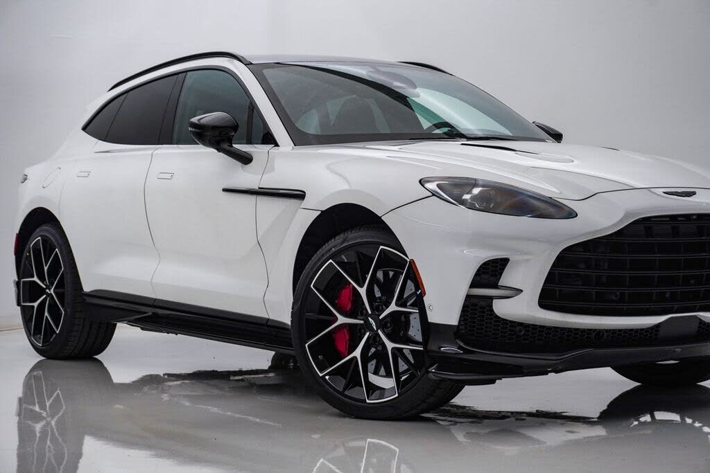 2026 Aston Martin DBX 707 AWD photo 2