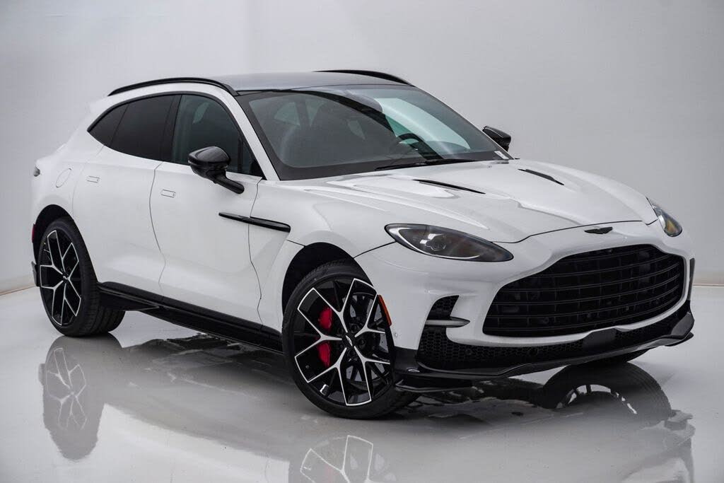 2026 Aston Martin DBX 707 AWD photo 3
