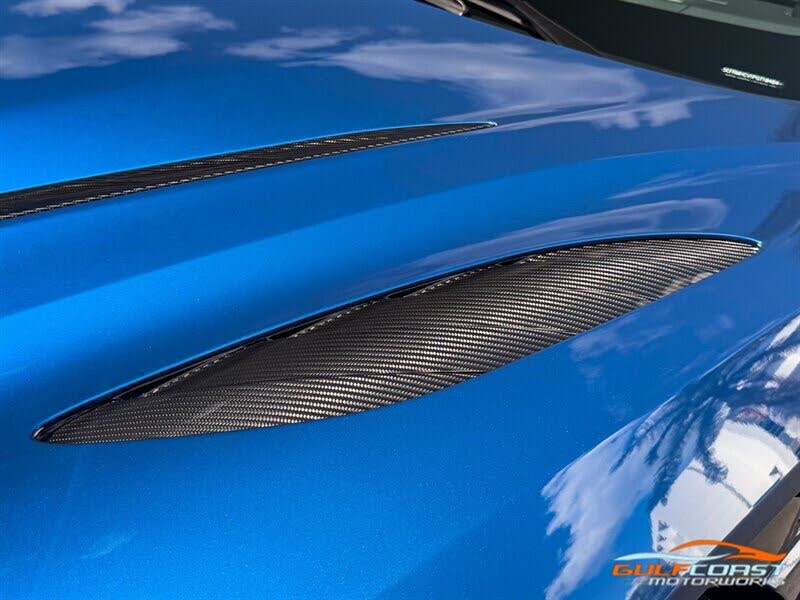 2023 Aston Martin DBS Superleggera Volante RWD photo 3