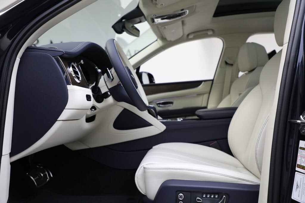 2024 Bentley Bentayga V8 AWD photo 18