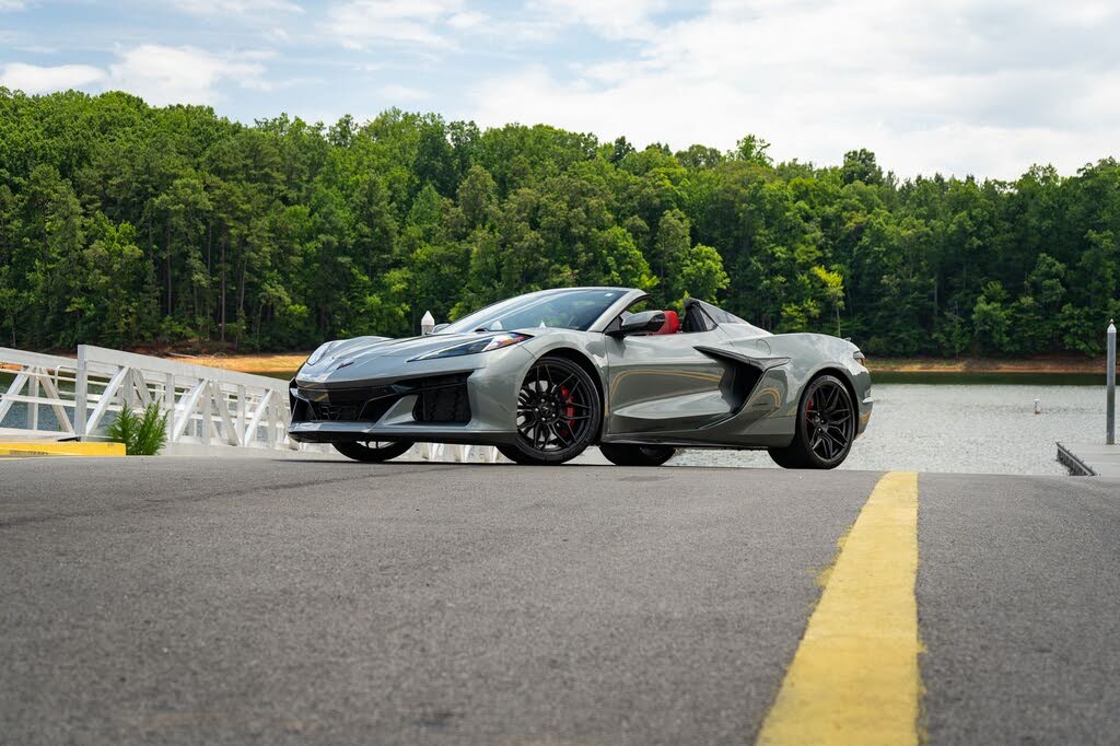 2023 Chevrolet Corvette Z06 3LZ Convertible RWD photo 2
