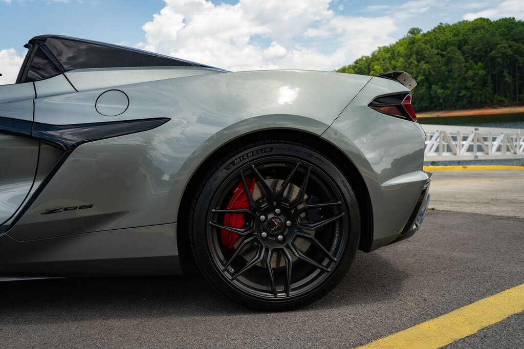 2023 Chevrolet Corvette Z06 3LZ Convertible RWD photo 18