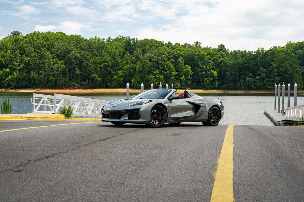 2023 Chevrolet Corvette Z06 3LZ Convertible RWD photo 3