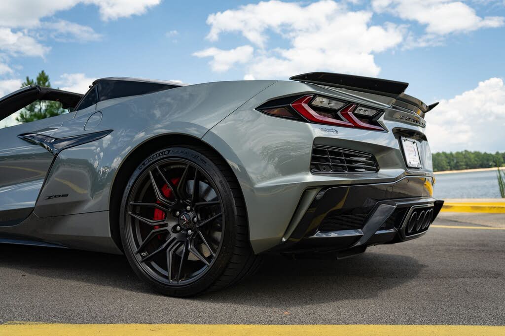 2023 Chevrolet Corvette Z06 3LZ Convertible RWD photo 21