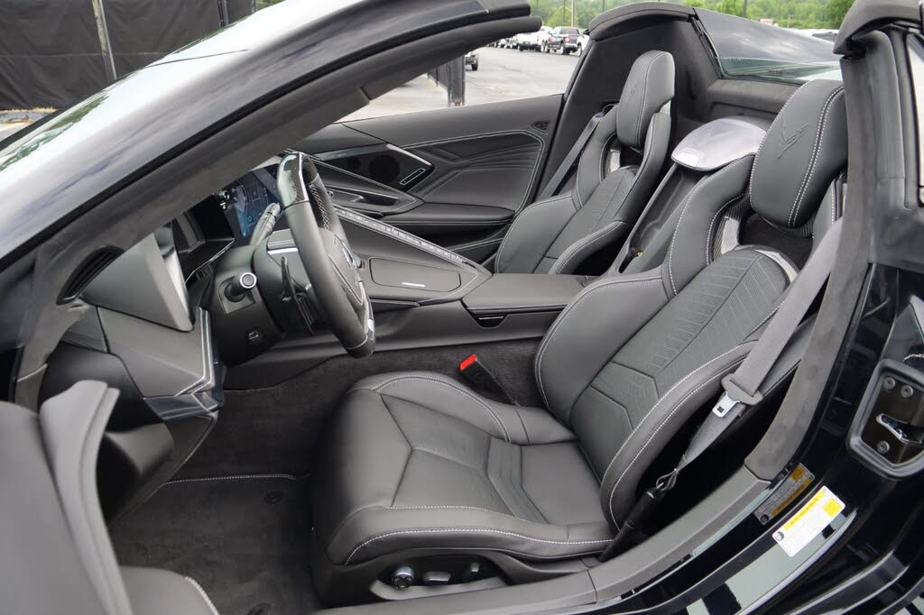 2024 Chevrolet Corvette Z06 3LZ Convertible RWD photo 3