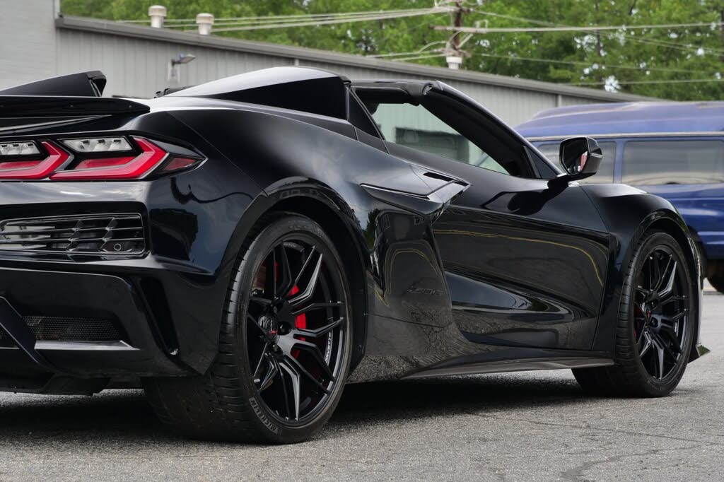 2024 Chevrolet Corvette Z06 3LZ Convertible RWD photo 21