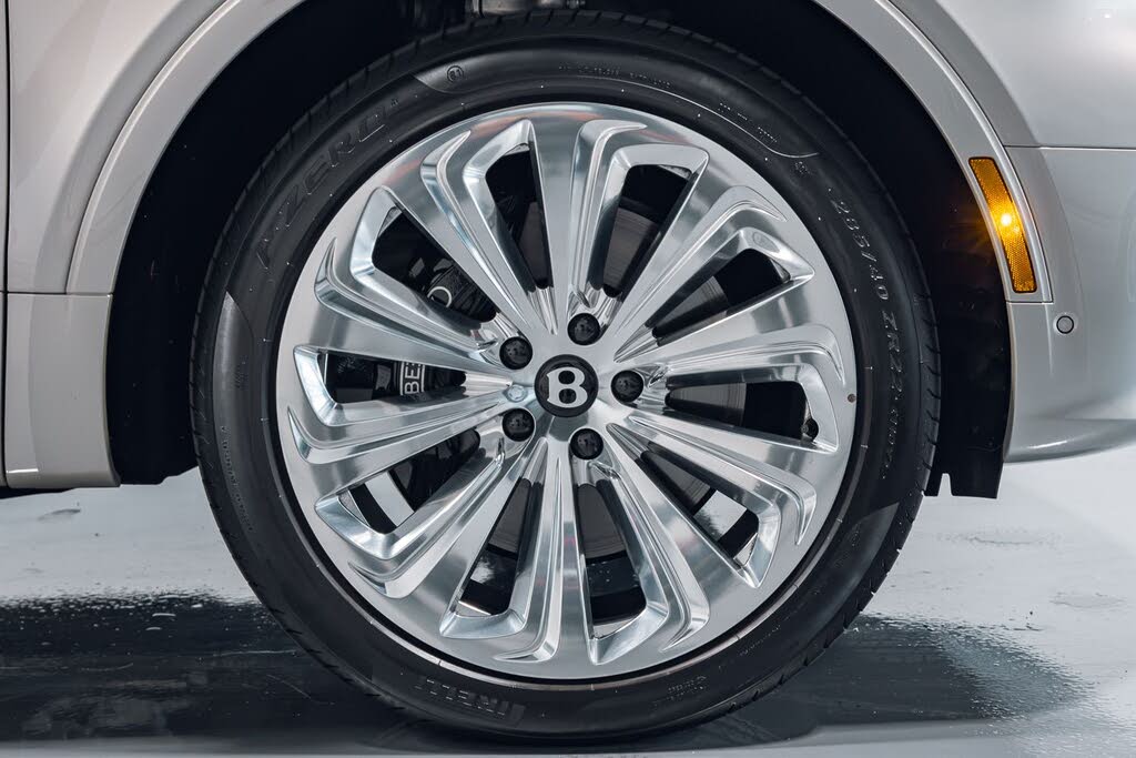 2026 Bentley Bentayga Azure V8 AWD photo 20