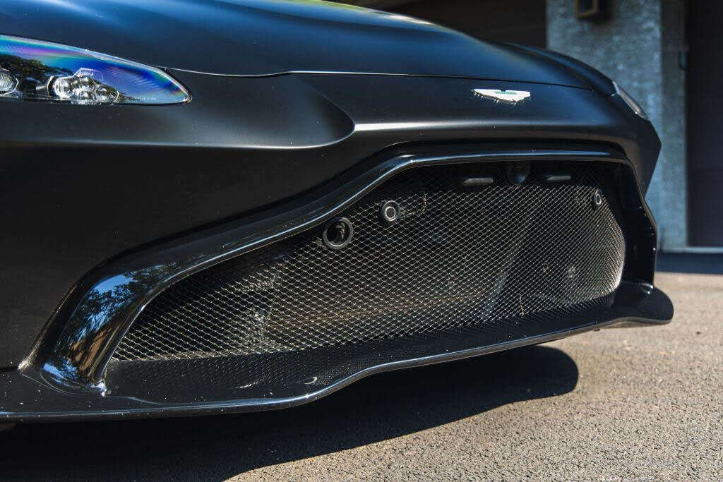 2019 Aston Martin Vantage RWD photo 12