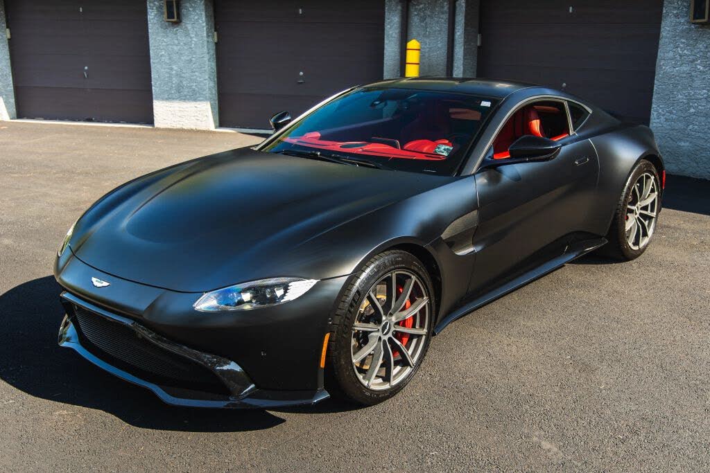 2019 Aston Martin Vantage RWD photo 20