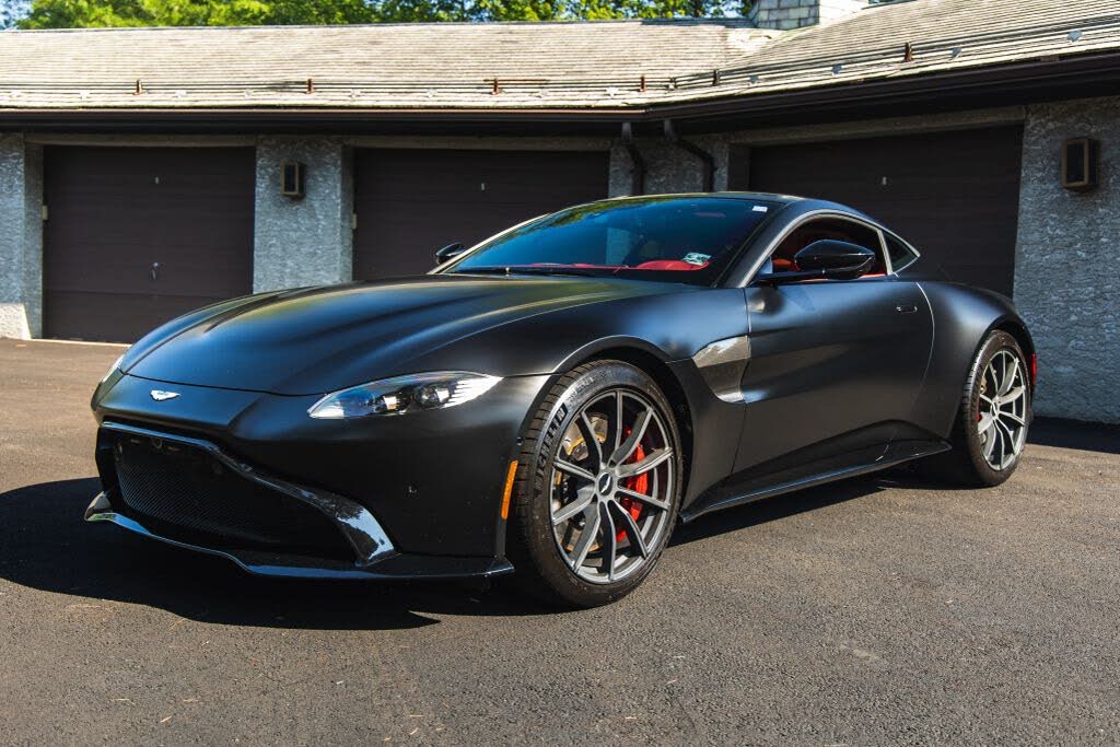 2019 Aston Martin Vantage RWD photo 21
