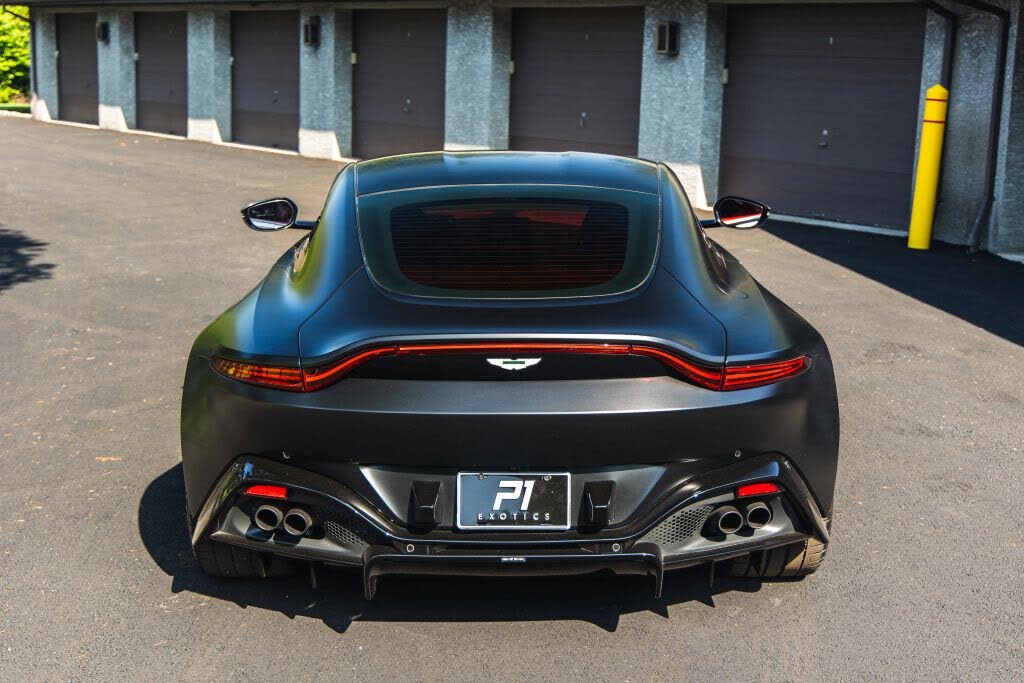 2019 Aston Martin Vantage RWD photo 23