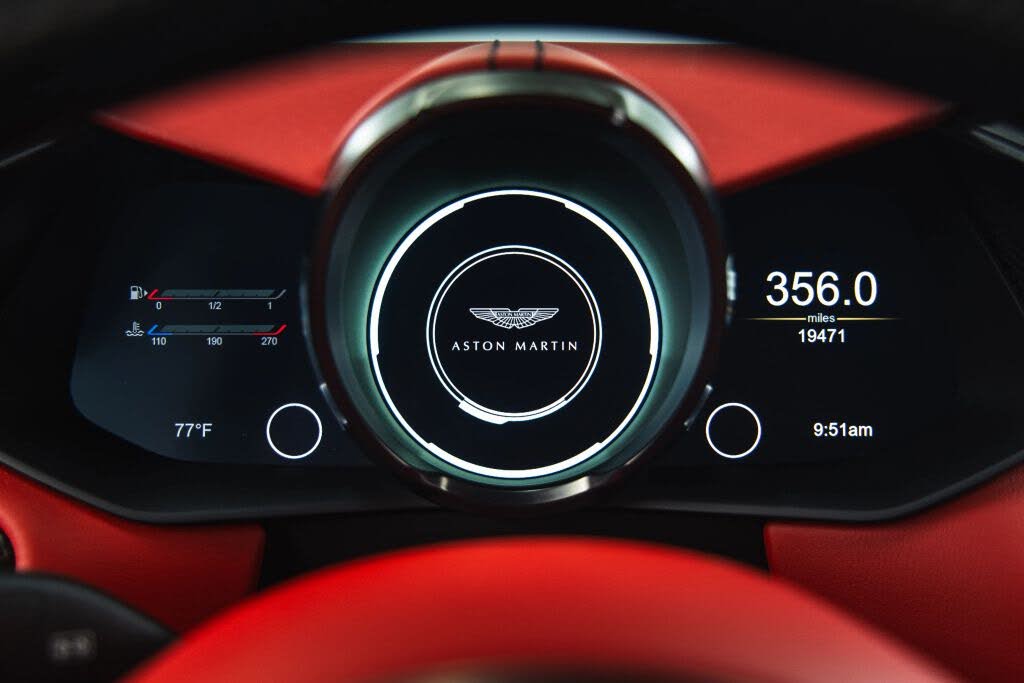 2019 Aston Martin Vantage RWD photo 7